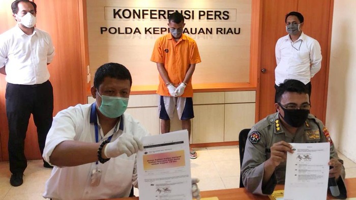 Polda Kepri tangkap warga yang diduga melecehkan kinerja Presiden Jokowi (dok. Bidang Humas Polda Kepri)