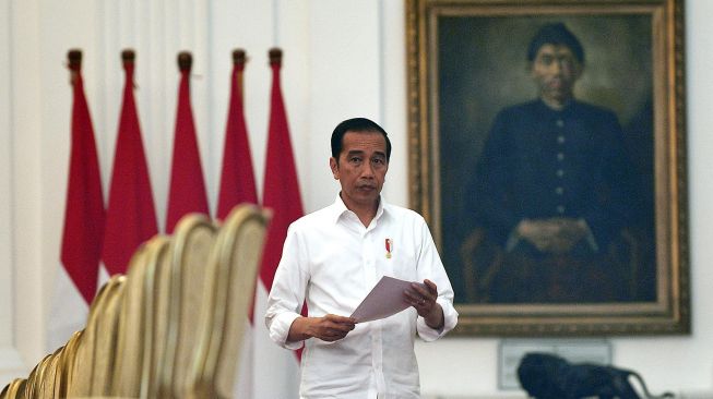 Sering Dikritisi Kader, Pengamat: Jokowi Tak Sejalan Dengan PDIP