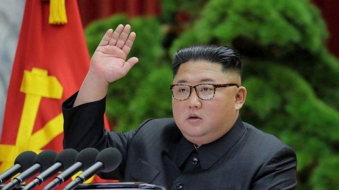 Pasca Diisukan Meninggal, Mendadak Kim Jong-un Tampil Di Pabrik Pupuk