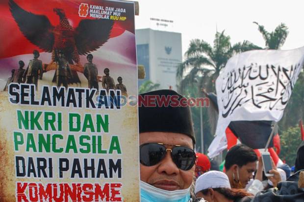 Demonstrasi menolak RUU HIP di depan Gedung DPR, Jakarta, 24 Juni 2020. Foto/SINDOnews/Yulianto