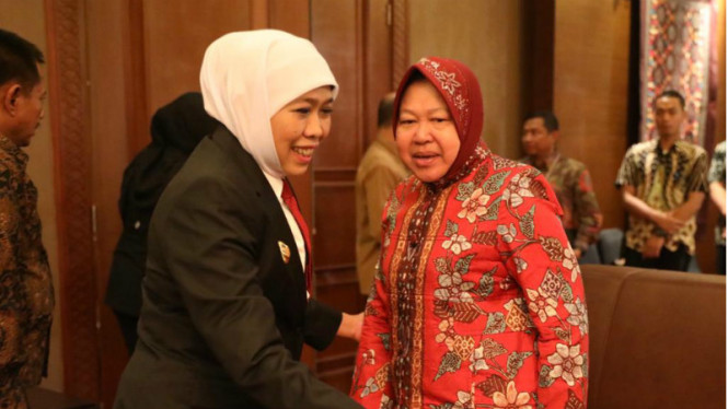 Gubernur Khofifah dan Wali Kota Surabaya Tri Rismaharini,
