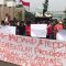 Demonstrasi Aliansi Masyarakat Merah Putih Cinta Tanah Air di depan Gedung Parlemen/Net (Foto: Rmol.id)