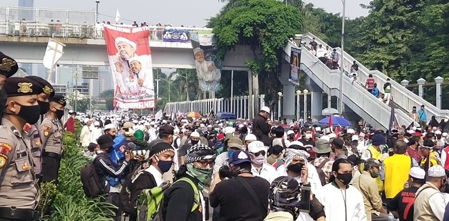 Massa aksi tolak RUU HIP memenuhi Jalan Gatot Soebroto depan gedung DPR RI/RMOL