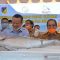 Menteri KP , Edhy Prabowo (kiri) didampingi Gubernur Sulteng, Longki Djanggola (kanan) meresmikan ekspor perdana ikan tuna sirip kuning atau yellowfin tuna Sulteng ke Jepang di halaman Kantor Badan Karantina Ikan Pengendalian Mutu dan Keamanan Hasil Perikanan (BKIPM) Palu, Selasa (9/6). (ANTARA/HO-Humas Pemprov Sulteng)