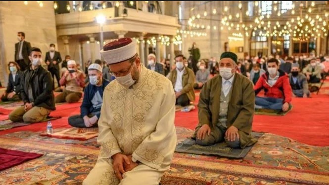 Masjid di Turki kembali diizinkan gelar salat Jumat.