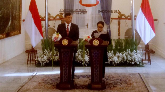 Menteri Luar Negeri Retno LP Marsudi dan Menko Kemaritiman Luhut Pandjaitan (kiri) tahun 2019. (Foto: Resya Firmansyah/kumparan)