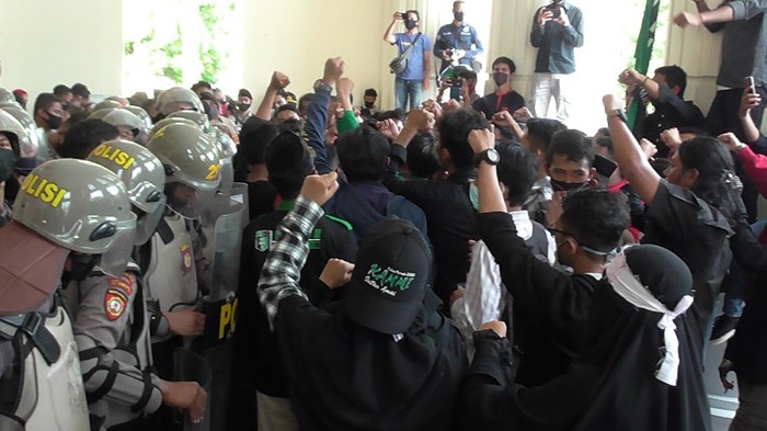 Tegas, Kapolres Gorontalo Pastikan Usut Tuntas Dugaan Pemukulan Korlap Demo Mahasiswa