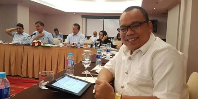 Politikus PAN Tanggapi Pelaporan Terhadap Denny Siregar: Sekali-kali Orang Kayak Gini Diborgol Di Depan Juru Foto Media, Biar Kapok!