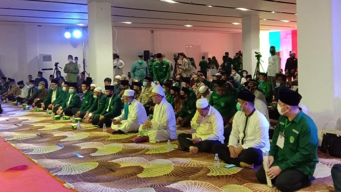Menantu Jokowi Bobby Nasution Hadiri Ceramah UAS di Medan