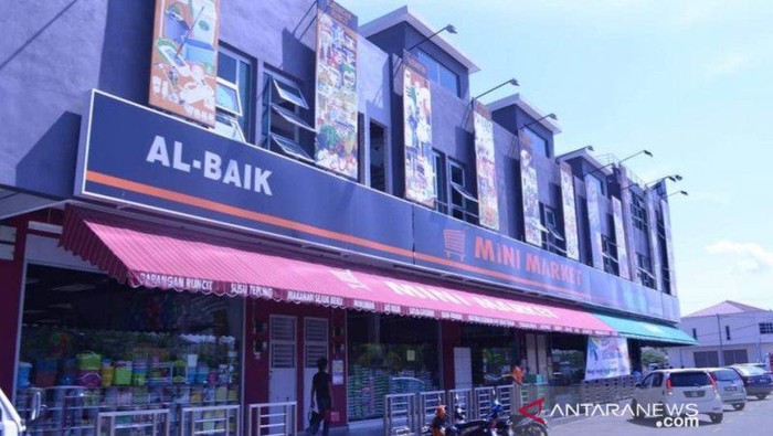 Dua Karyawan Swalayan di Tanjungpinang Diamankan Polisi Karena Gelapkan Uang Rp 8 M