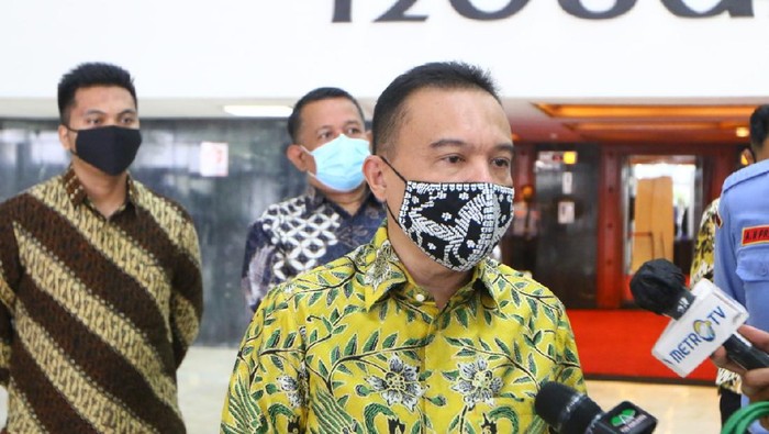 Wakil Ketua DPR RI Meminta Aparat Penegak Hukum Agar Segera Mengusut Pencemaran Limbah di Laut Lampung
