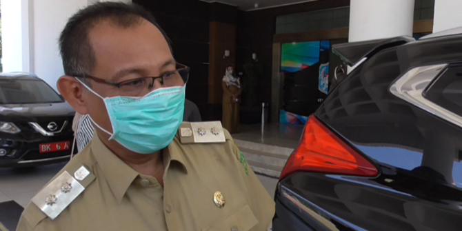 Diantar Para Pendukung, Akhyar Nasution-Salman Alfarisi Resmi Daftar ke KPU Medan