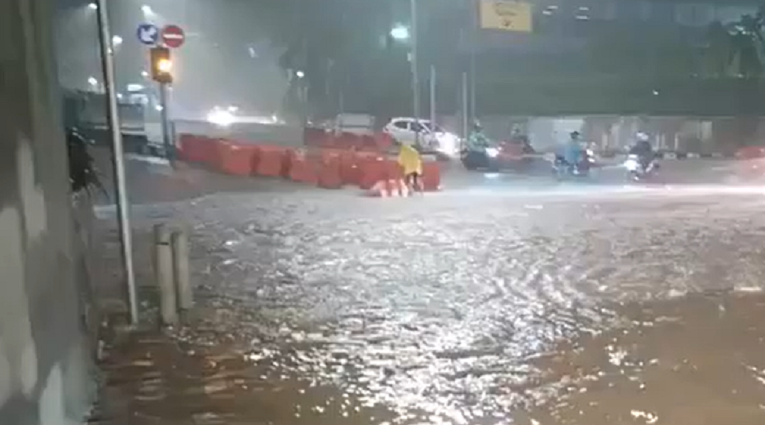 9 RT di Ciracas Jaktim Banjir hingga 80 Cm