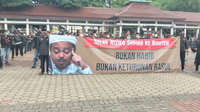 Anshor dan Banser NU Gelar Aksi Demo Tolak Habib Rizieq: Dia Membuat Resah di Wilayah Banten.