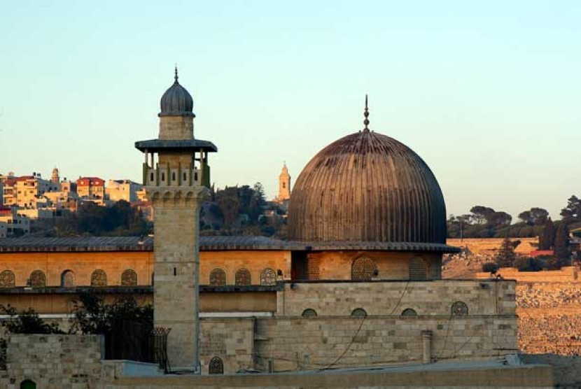 Biadab, Israel Larang Penduduk Palestina Sholat di Masjid Al-Aqsa