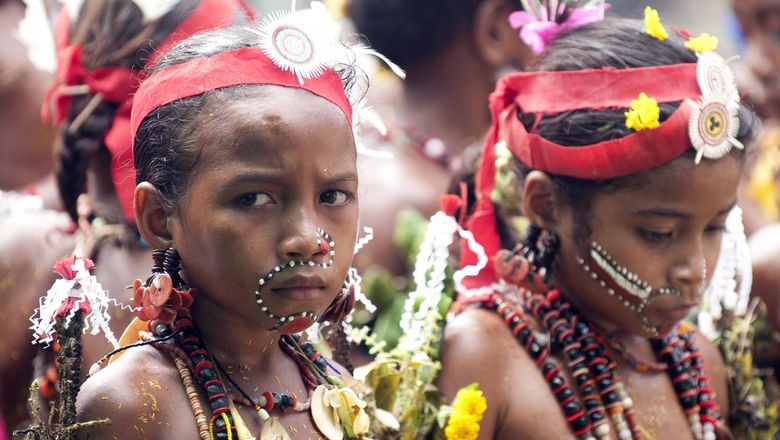 Aneh, Kenalkan Seks Sejak Umur 6 Tahun, Suku Ini Cukupkan Mahar dengan Ubi-Ubian