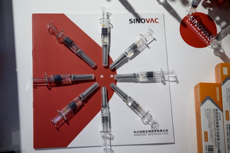 Pengakuan Langka, Pejabat China Akui Vaksinnya Kurang Efektif