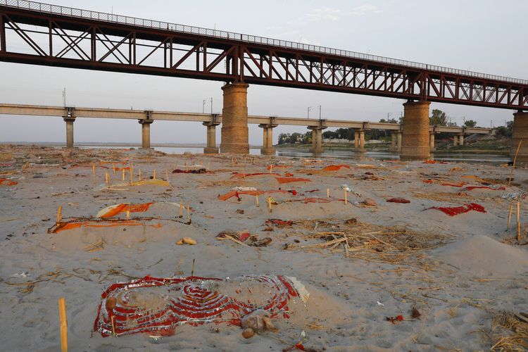 Seram, Tumpukan Mayat Bergelimpangan di Sungai Gangga India