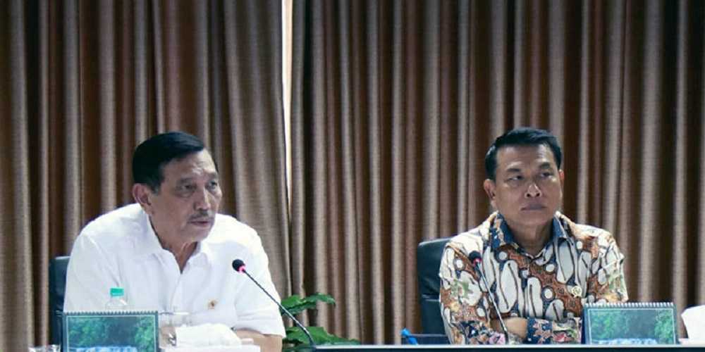 Punya Persoalan Pribadi, Luhut Hingga Moeldoko Harus Dicopot Jokowi