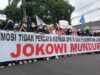 Mogok Kerja Massal di Majalengka, Buruh Bentangkan Spanduk 'Jokowi Mundur'