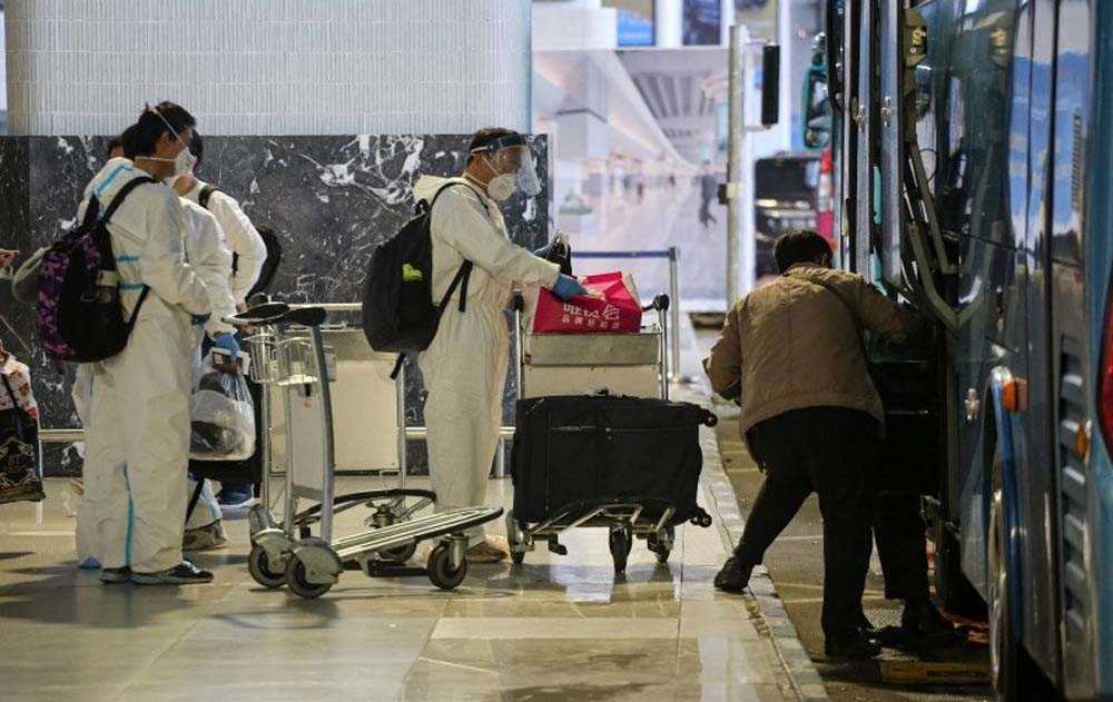 3 Orang TKA China Terdeteksi Covid Varian Omicron Saat Tiba di Bandara Manado