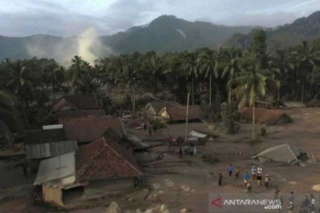 Jokowi Posting Puluhan Rumah Terbenam Pasir Erupsi Gunung Semeru, ‘Saya Sampaikan Dukacita Mendalam’
