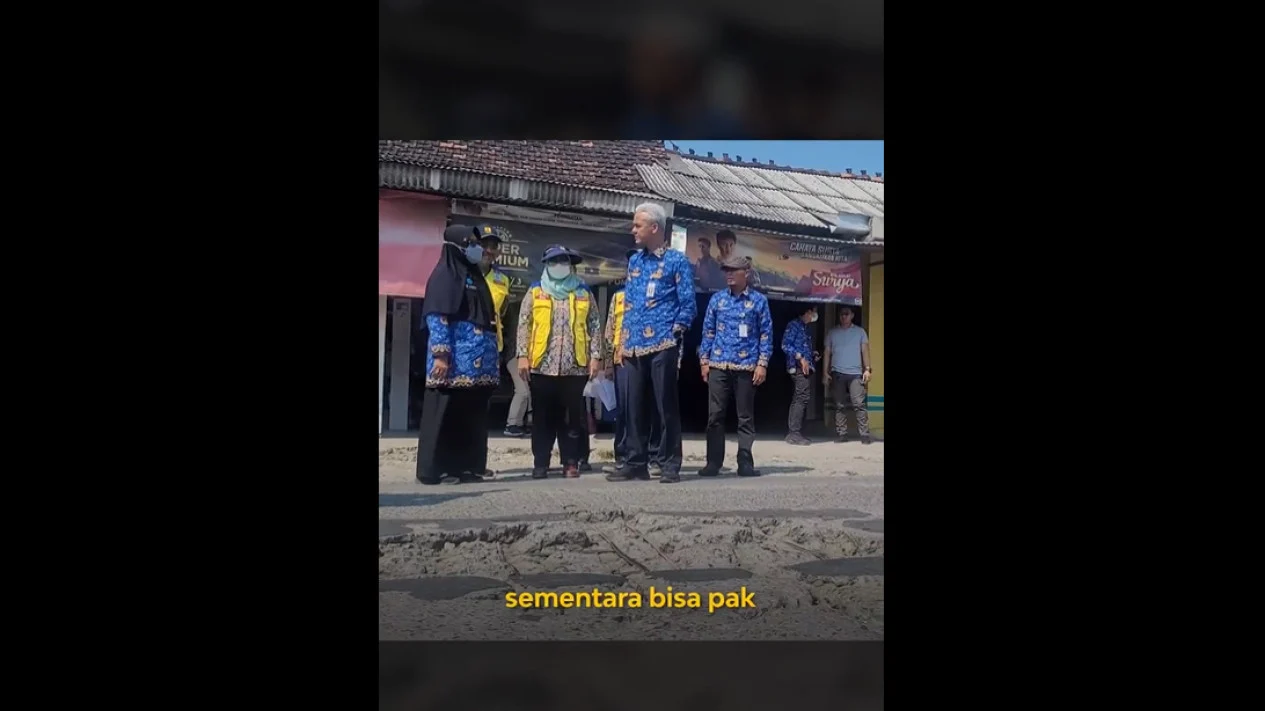 Ganjar Pranowo Beraksi Cek Jalan Rusak di Jawa Tengah