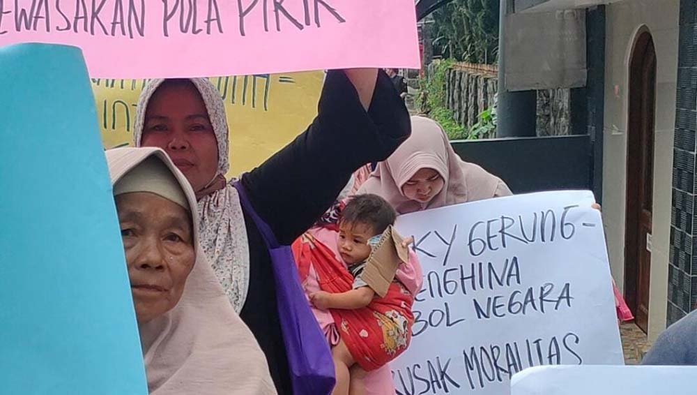 Warga yang Demo Rumah Rocky Gerung di Bogor Akui Dibayar Rp 100 Ribu