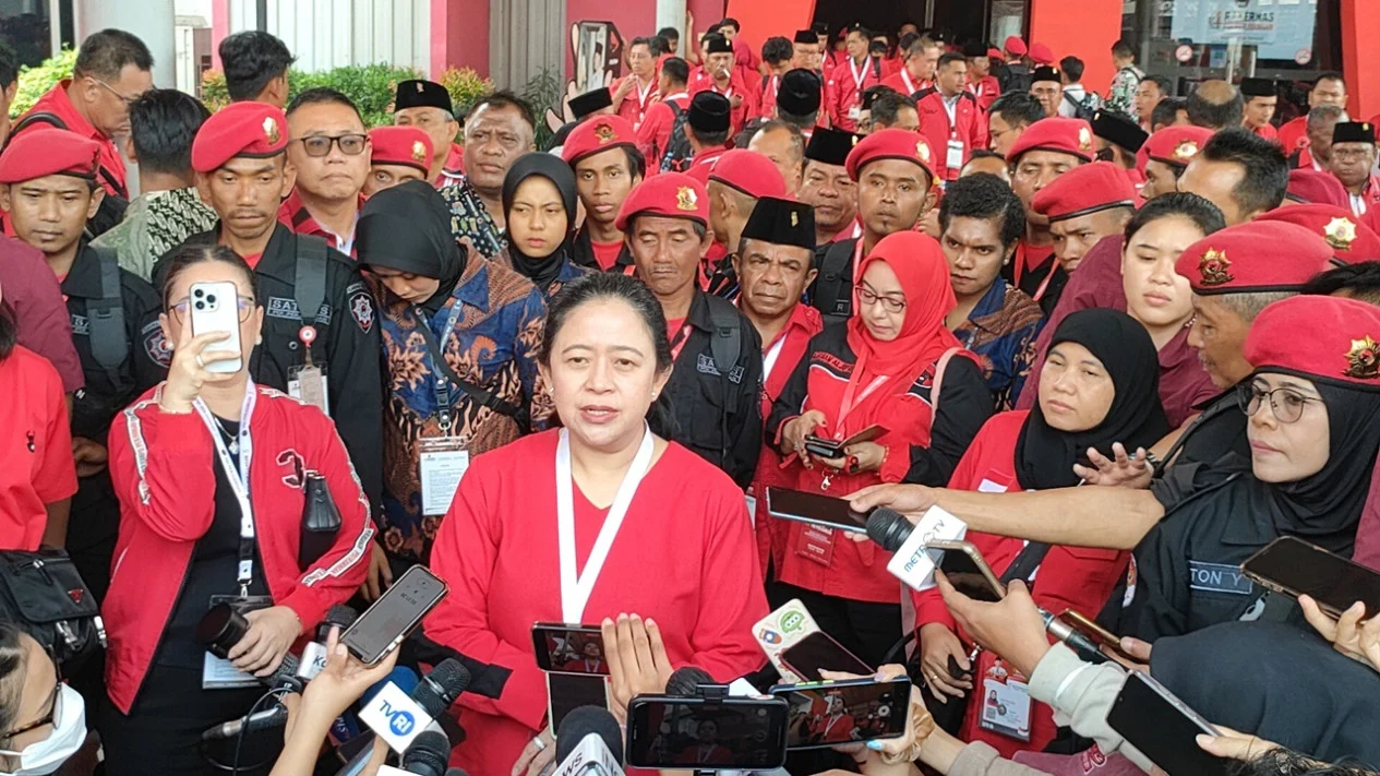 Puan Bantah Adian soal Jokowi Minta Perpanjang Jabatan Presiden 3 Periode