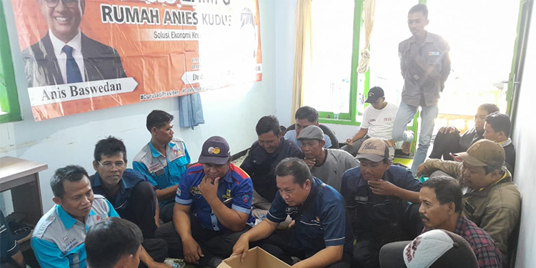 Relawan ANIES Kabupaten Kudus, Jateng Adakan Pelatihan Servis Lampu Gratis, Warga Sambut Antusias